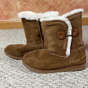 SO women’s size 8 chestnut boots